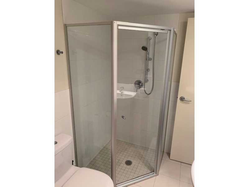 21 CYPRESS AVENUE, Surfers Paradise QLD 4217