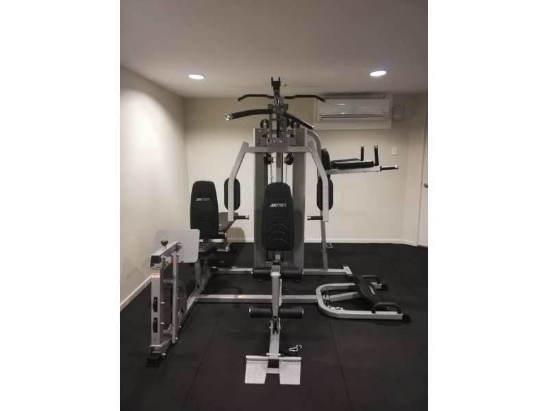 21 CYPRESS AVENUE, Surfers Paradise QLD 4217