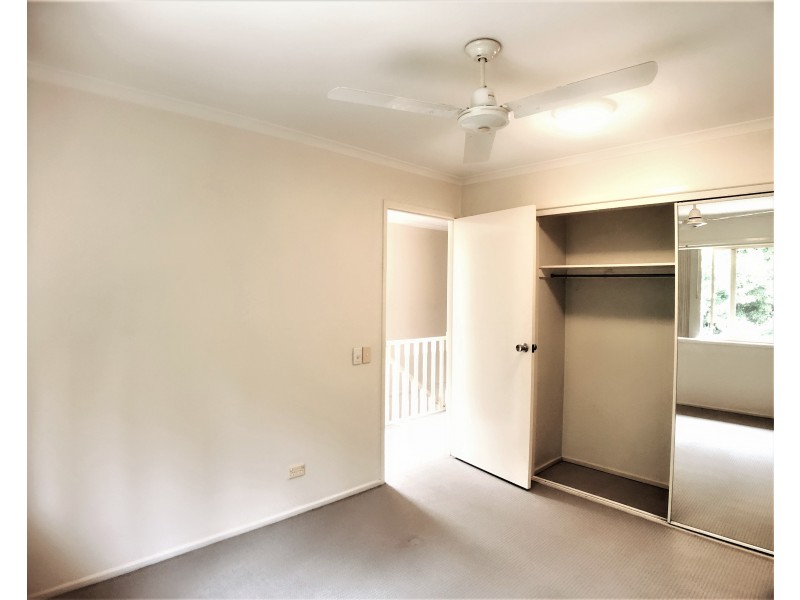 116 Meadowlands Rd, Carina QLD 4152