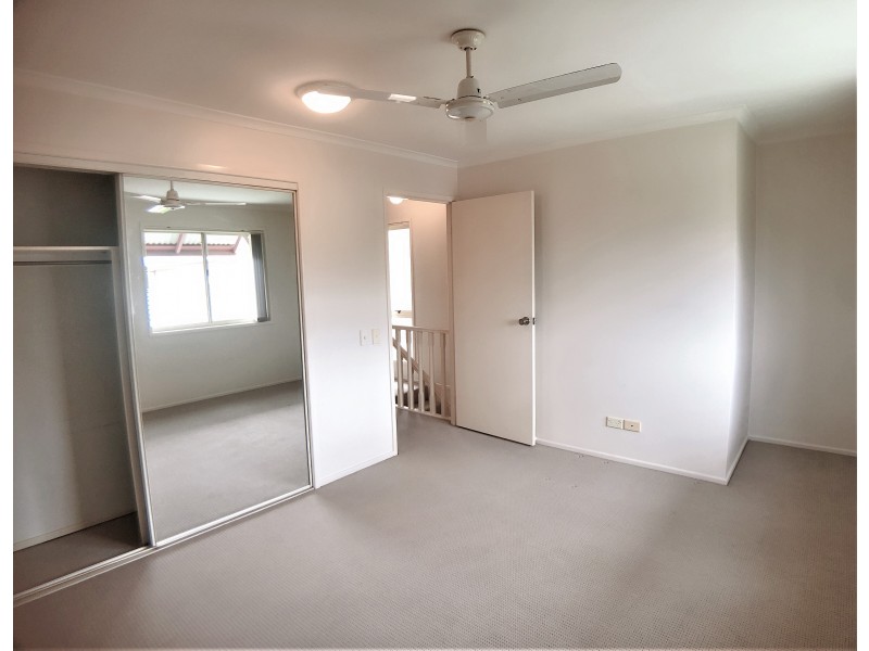 116 Meadowlands Rd, Carina QLD 4152