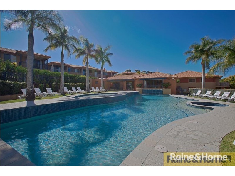 110/4 University Drive, Robina QLD 4226