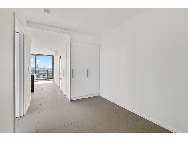 30701/300 Old Cleveland rd, Coorparoo QLD 4151