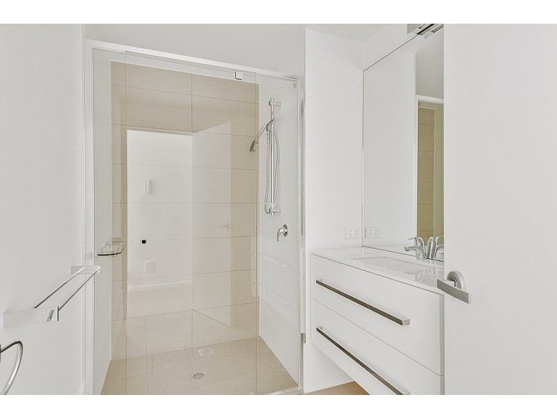 30701/300 Old Cleveland rd, Coorparoo QLD 4151