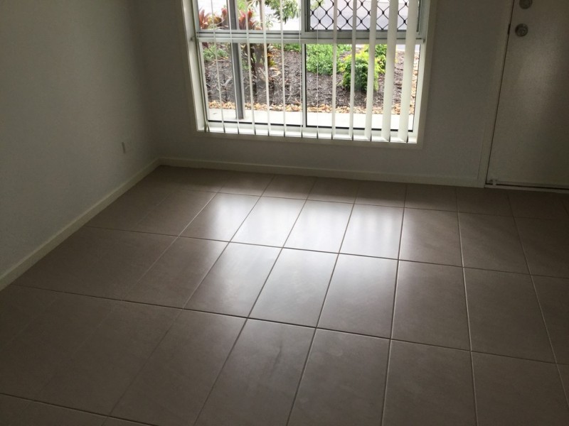 2/75 Gordon Rd, Redland Bay QLD 4165