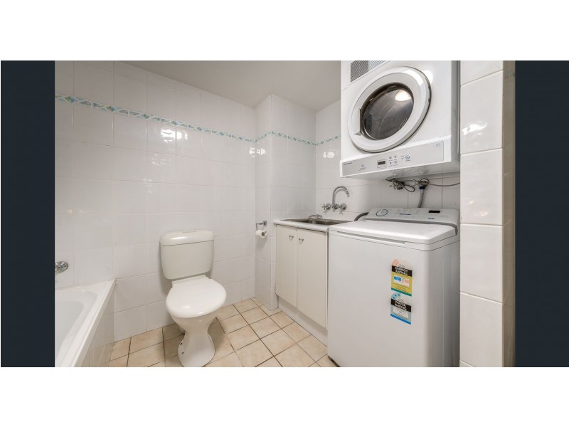 99/88-98 Limetree Parade, Runaway Bay QLD 4216