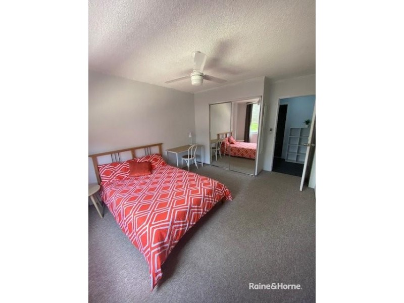 10/72 Marine Parade, Southport QLD 4215