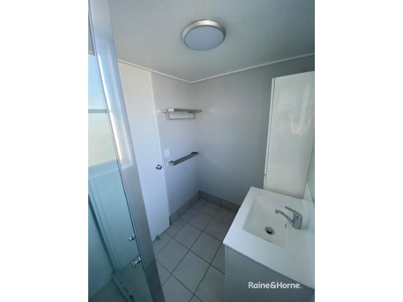 10/72 Marine Parade, Southport QLD 4215