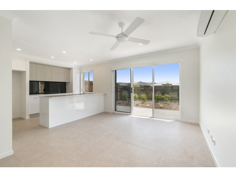 60/370 Gainsborough Drive, Pimpama QLD 4209