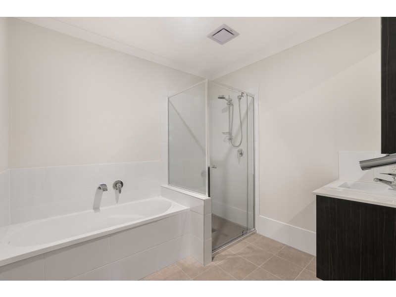 60/370 Gainsborough Drive, Pimpama QLD 4209