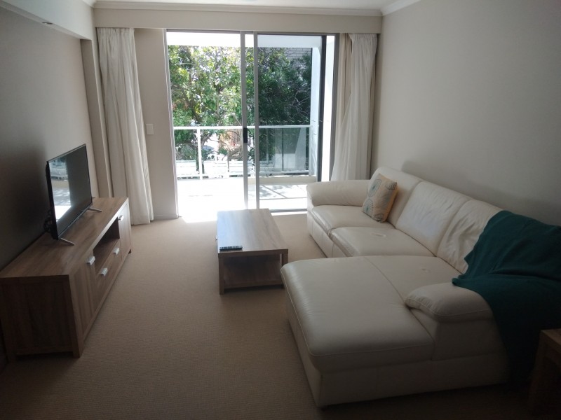 22/21 CYPRESS AVENUE, Surfers Paradise QLD 4217