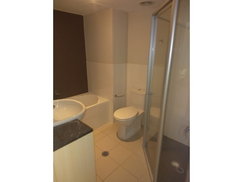 22/21 CYPRESS AVENUE, Surfers Paradise QLD 4217