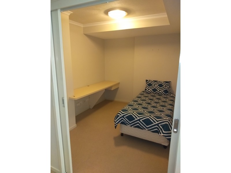 22/21 CYPRESS AVENUE, Surfers Paradise QLD 4217