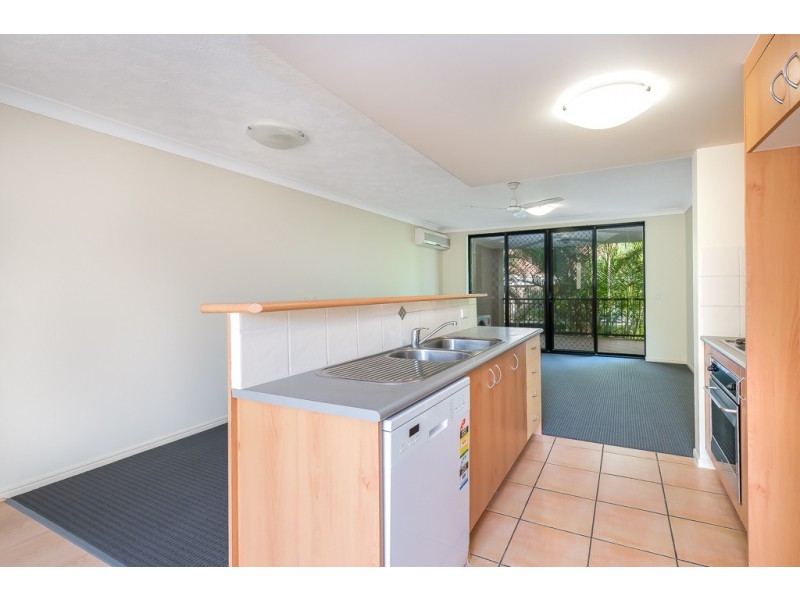 8/4 Mawarra Street, Palm Beach QLD 4221