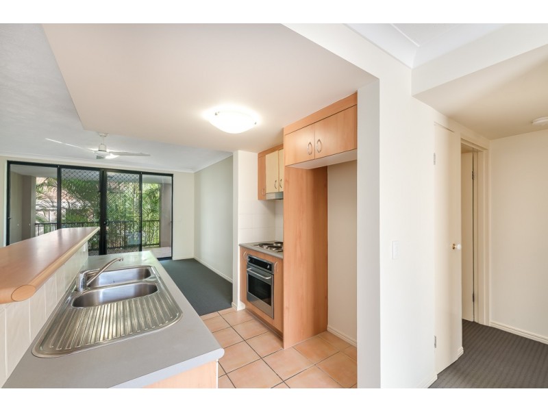 8/4 Mawarra Street, Palm Beach QLD 4221