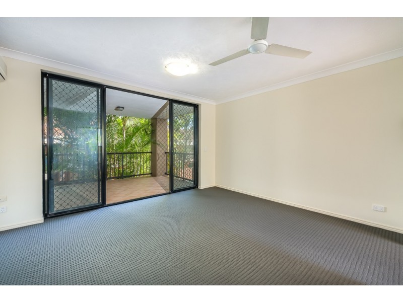 8/4 Mawarra Street, Palm Beach QLD 4221