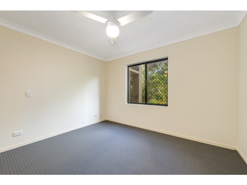 8/4 Mawarra Street, Palm Beach QLD 4221