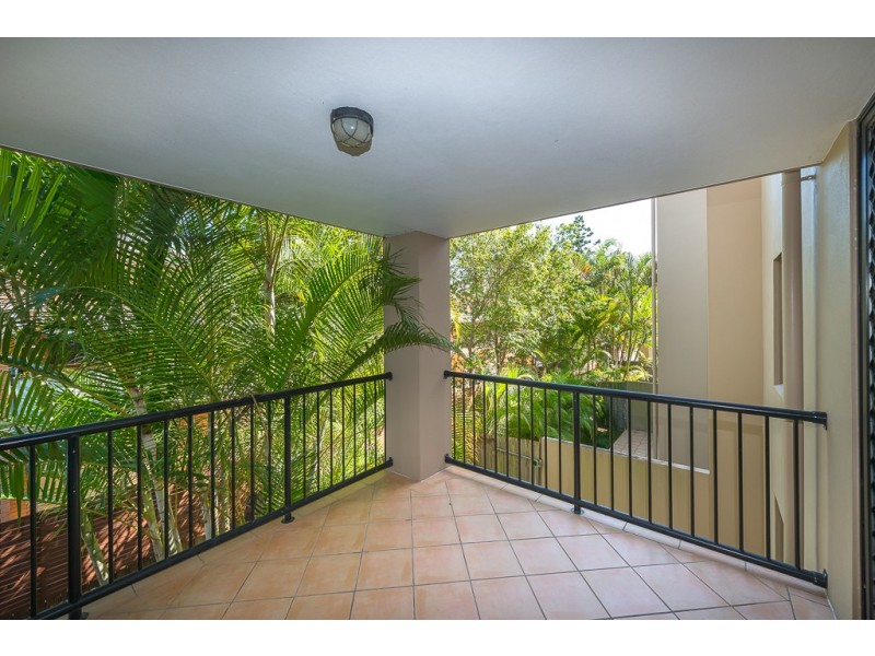 8/4 Mawarra Street, Palm Beach QLD 4221