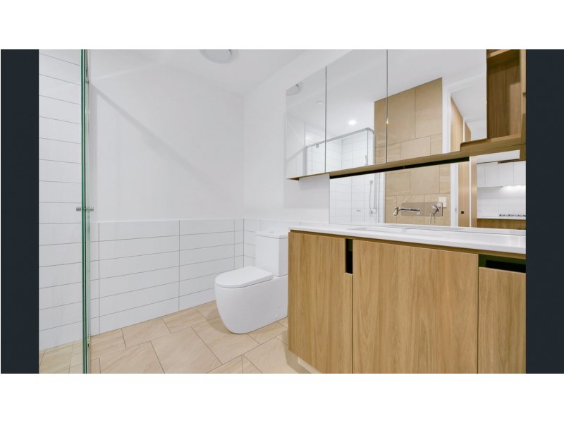 25 Shafston Avenue, Kangaroo Point QLD 4169