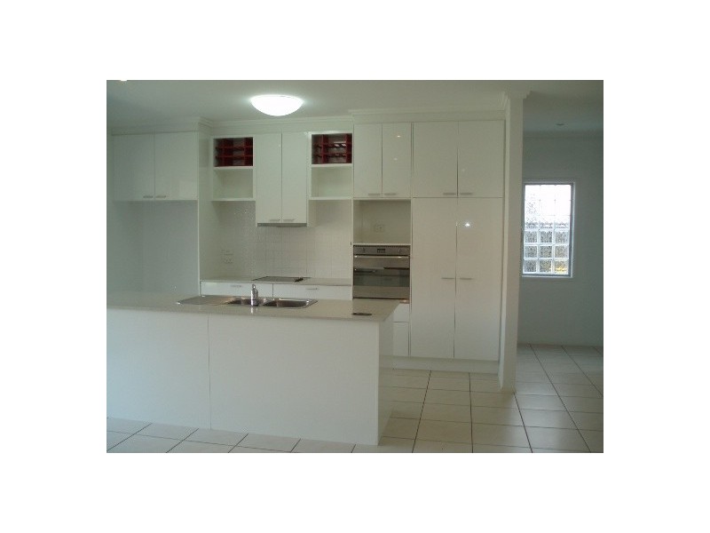 25/181 Lae Drive, Runaway Bay QLD 4216