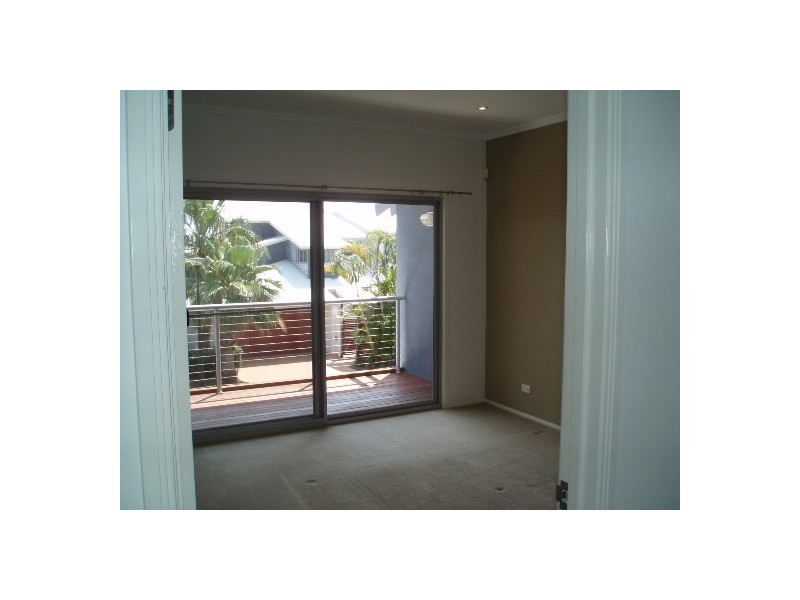 25/181 Lae Drive, Runaway Bay QLD 4216