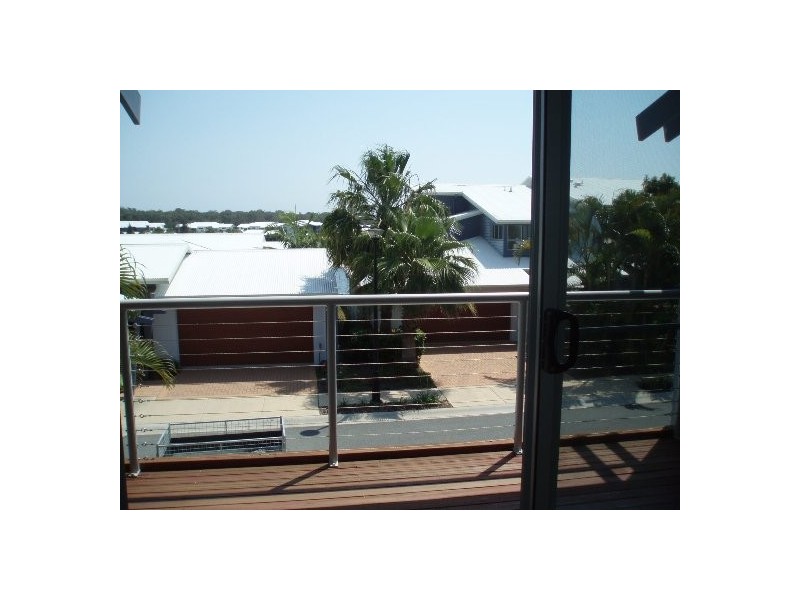 25/181 Lae Drive, Runaway Bay QLD 4216