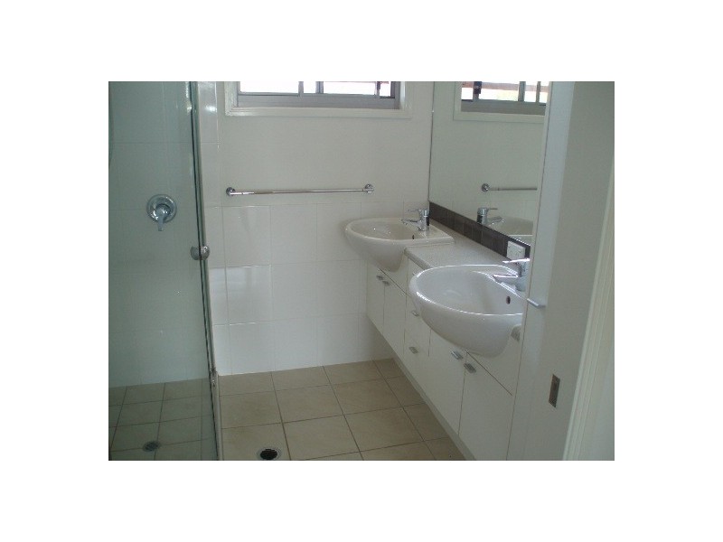 25/181 Lae Drive, Runaway Bay QLD 4216