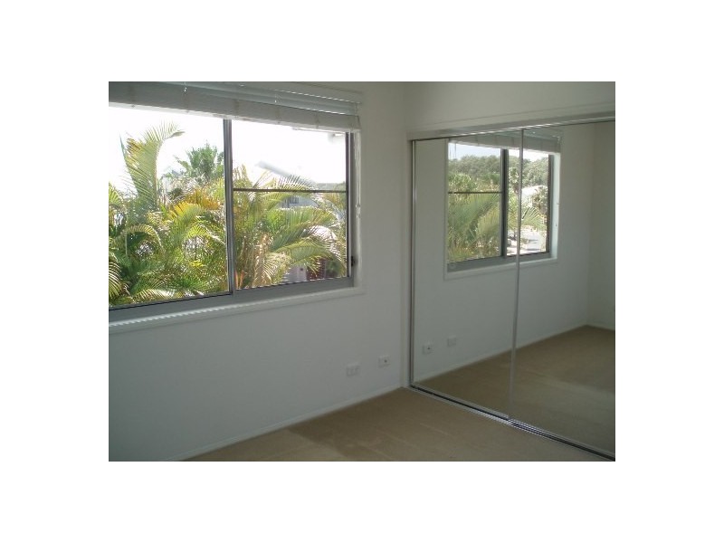 25/181 Lae Drive, Runaway Bay QLD 4216