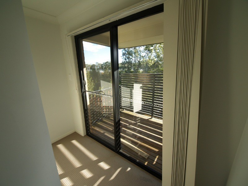 iT/30 Fleet Drive, Kippa-ring QLD 4021