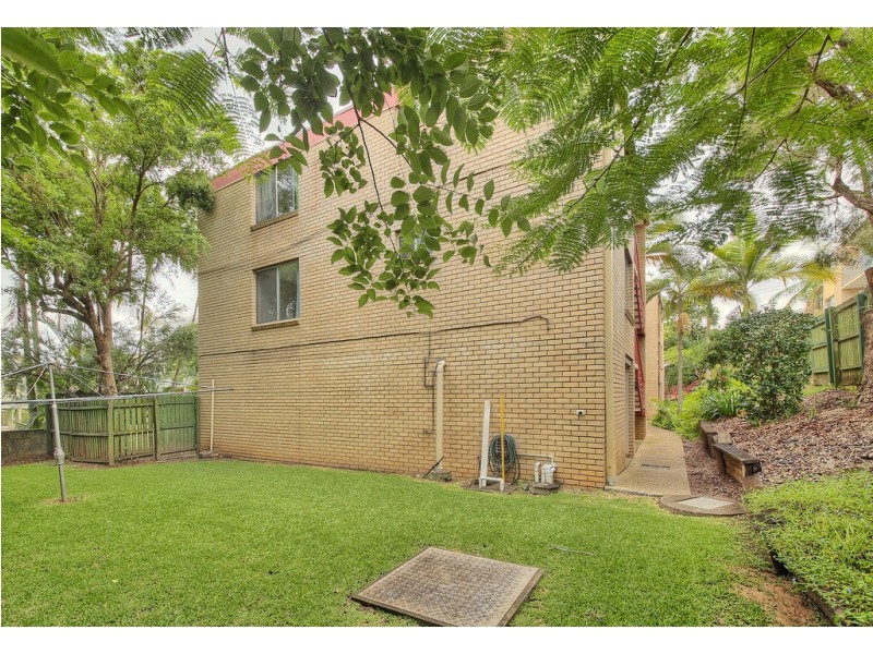 19 Durham Street, St Lucia QLD 4067