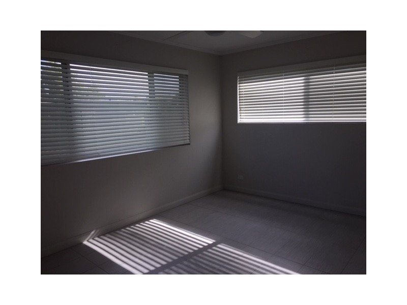 123 Barrack Road, Cannon Hill QLD 4170