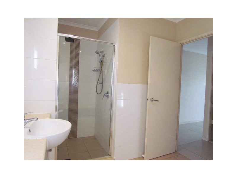 16/24 Parker Street, Labrador QLD 4215