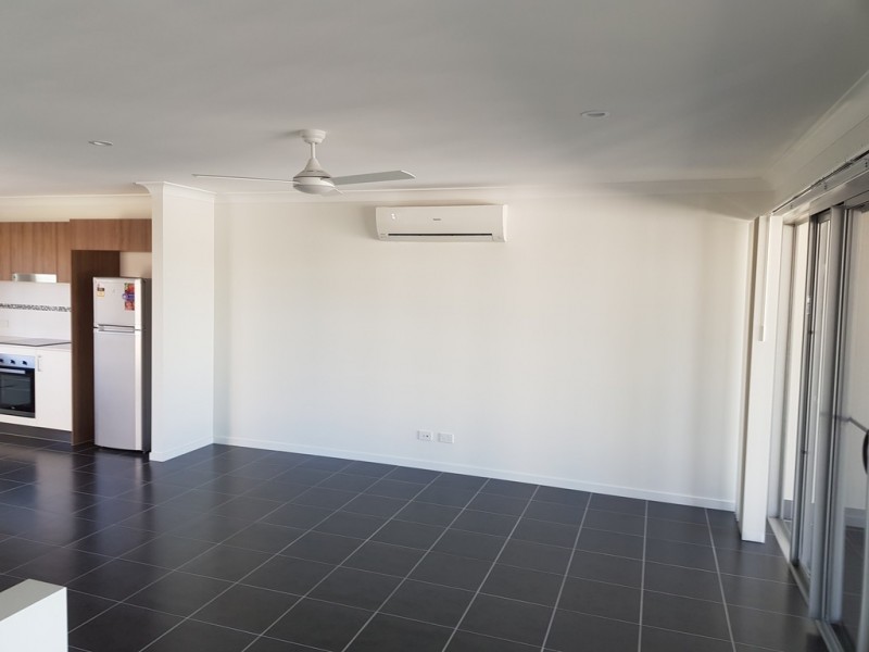 84D The Promenade, Springfield Lakes QLD 4300