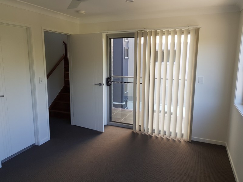 84D The Promenade, Springfield Lakes QLD 4300