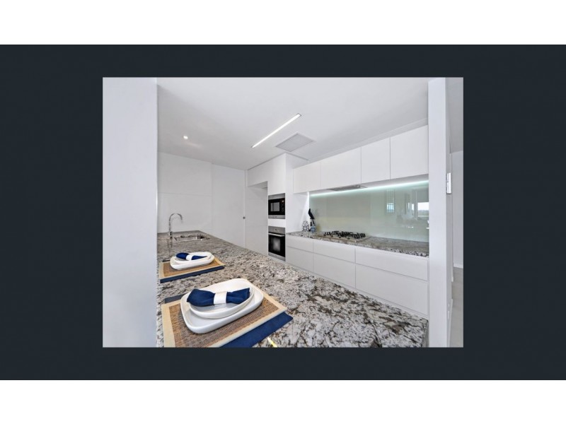Paradise Point QLD 4216