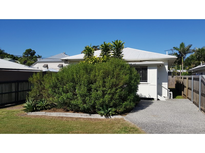 2/7 Welsby Street, North Booval QLD 4304