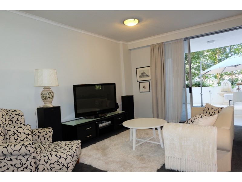 15/21 CYPRESS AVENUE, Surfers Paradise QLD 4217