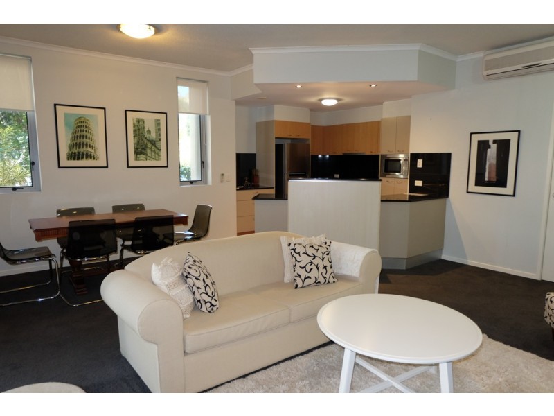 15/21 CYPRESS AVENUE, Surfers Paradise QLD 4217