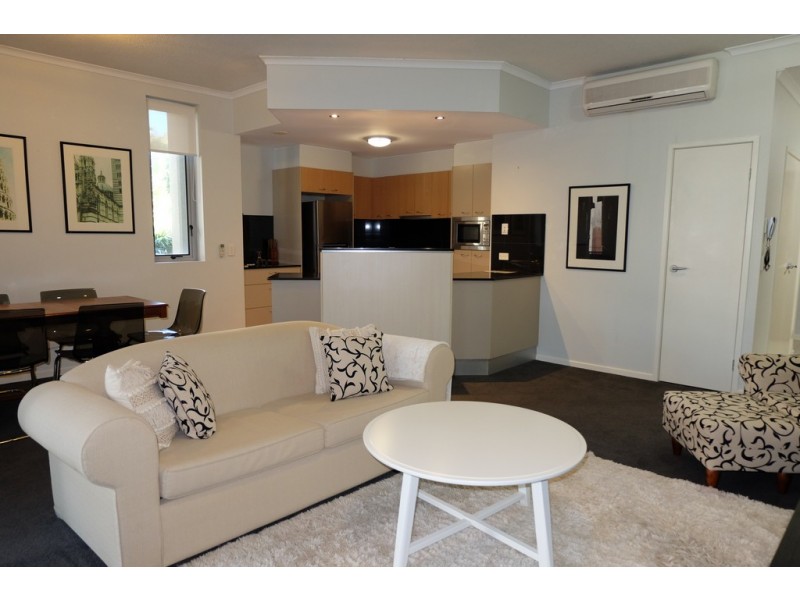 15/21 CYPRESS AVENUE, Surfers Paradise QLD 4217