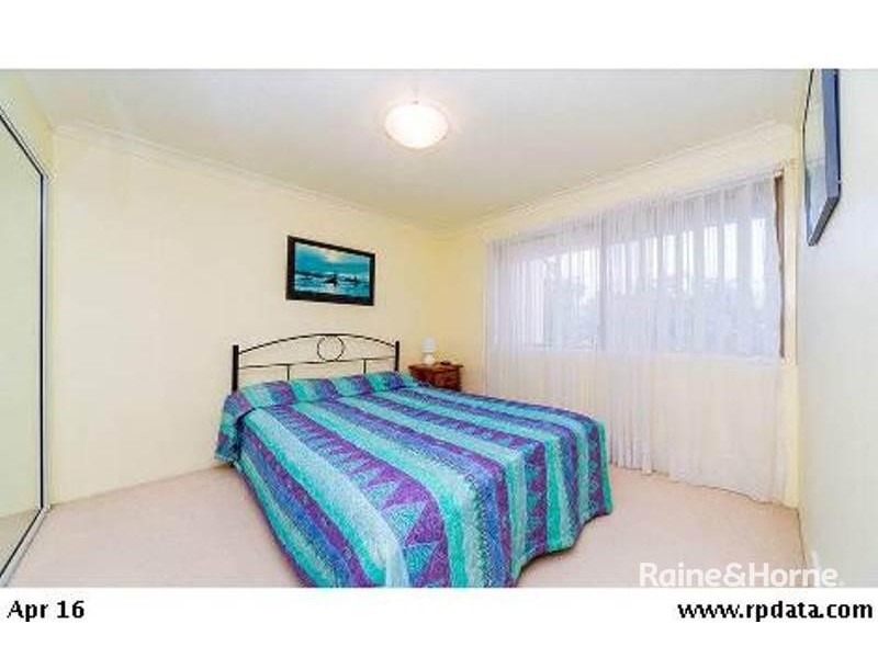 16/469 Pine Ridge Road, Runaway Bay QLD 4216