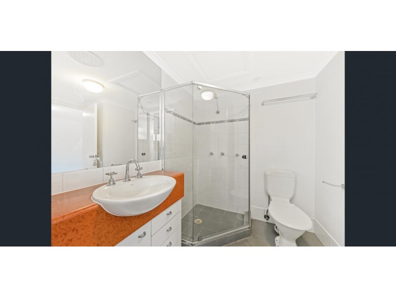 87-89 Scott, Herston QLD 4006