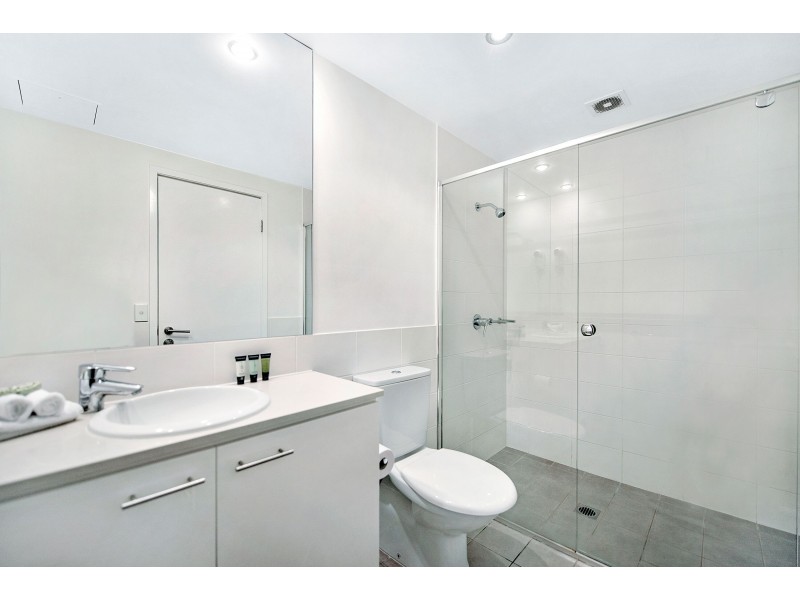 2117/33 Te Peters Drive, Broadbeach QLD 4218