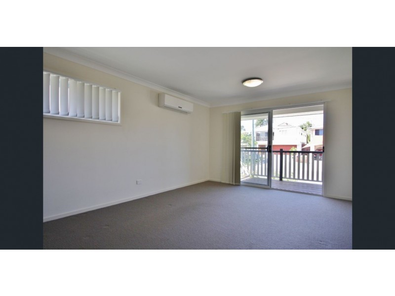 2/19 Mccurley Street, Wynnum West QLD 4178