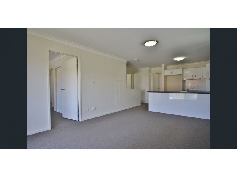 2/19 Mccurley Street, Wynnum West QLD 4178