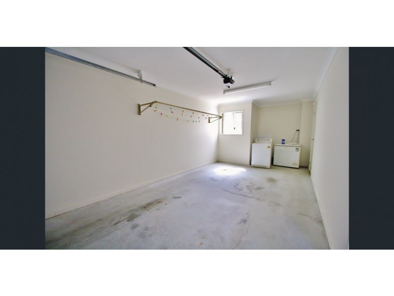 2/19 Mccurley Street, Wynnum West QLD 4178