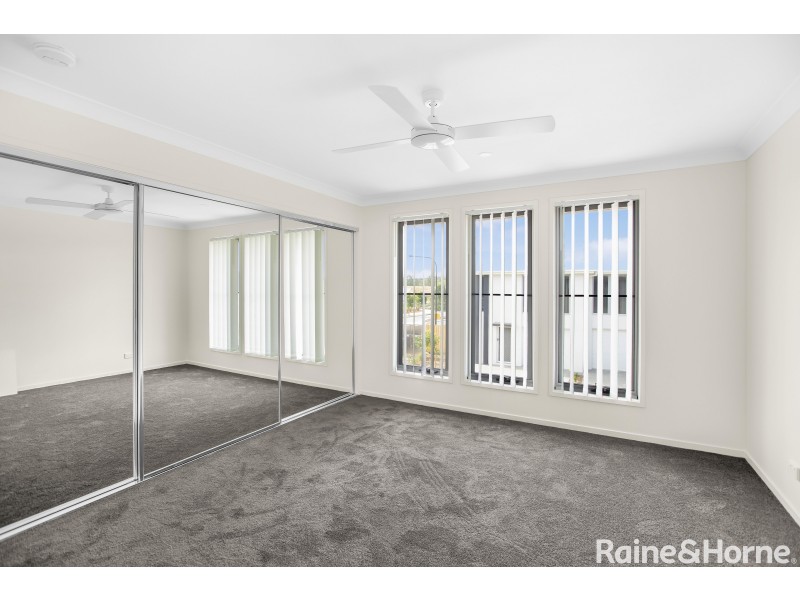 63/188 Gainsborough Drive, Pimpama QLD 4209
