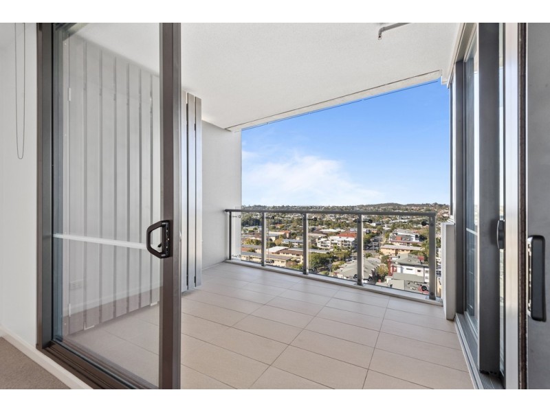 10406/300 Old Cleveland Road, Coorparoo QLD 4151