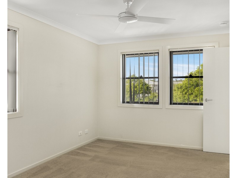 1/10 Holl Lane, Coomera QLD 4209