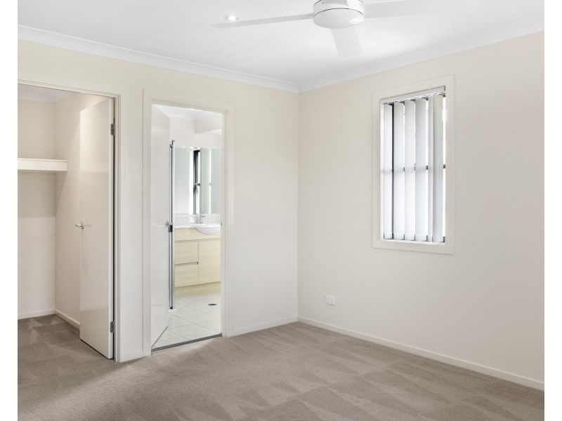 1/10 Holl Lane, Coomera QLD 4209