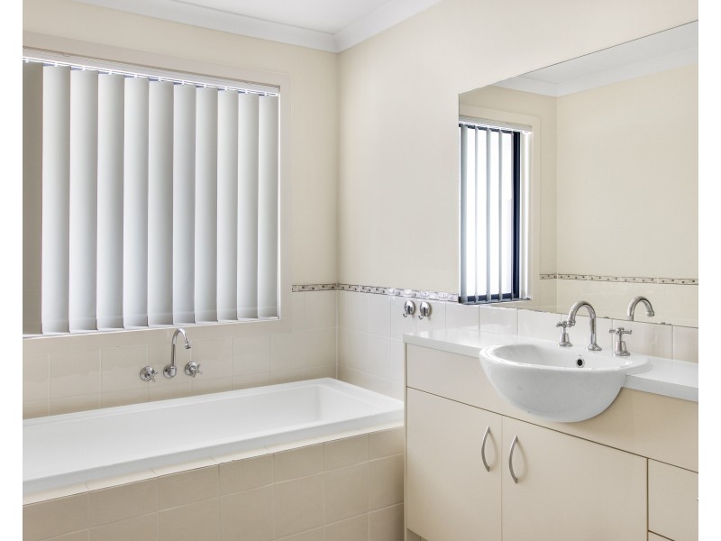 1/10 Holl Lane, Coomera QLD 4209