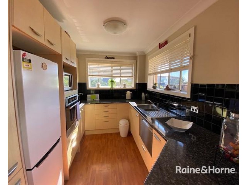 6/24 MADANG CRESCENT, Runaway Bay QLD 4216